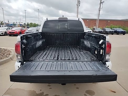 Used 2019 Toyota Tacoma TRD Pro AWD/4WD image 26
