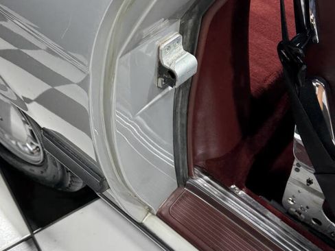 Used 1988 Mercedes-Benz 560 SL image 80