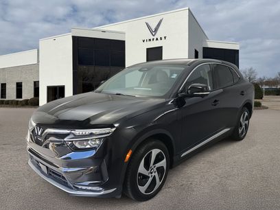 New 2025 VinFast VF 8 Eco