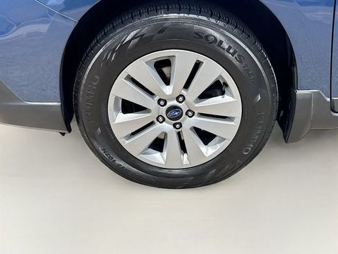 Used 2019 Subaru Outback 2.5i Premium w/ Popular Package #2 AWD/4WD image 40