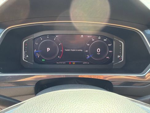 Used 2019 Volkswagen Tiguan SEL Premium R-Line AWD/4WD image 26