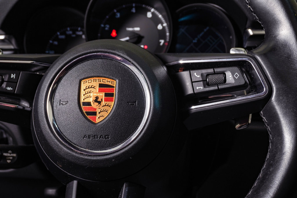 Certified 2023 Porsche Macan Turbo AWD/4WD image 19