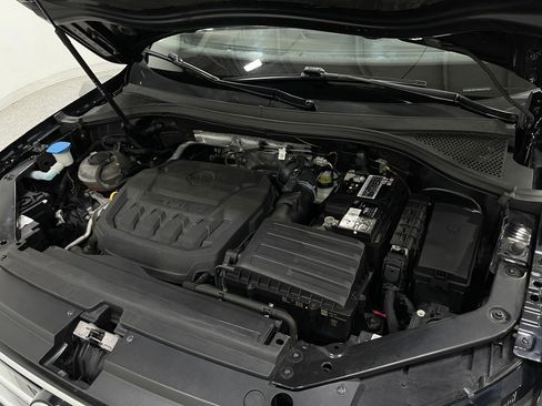 Used 2022 Volkswagen Tiguan SE AWD/4WD image 26