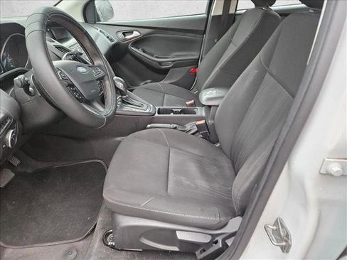 Used 2018 Ford Focus SE image 12