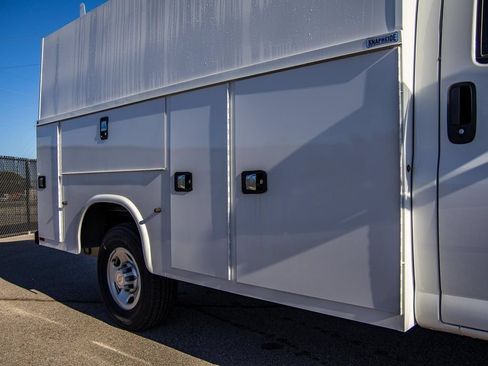Used 2024 Chevrolet Express 3500 w/ Power Convenience Package RWD image 25