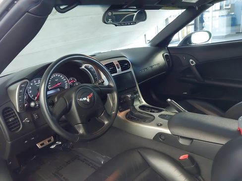 Used 2005 Chevrolet Corvette Convertible w/ Preferred Equipment Group RWD image 2