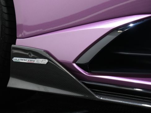 Used 2024 Lamborghini Huracan EVO image 15
