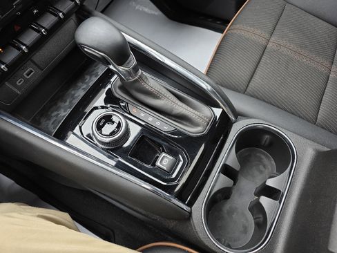 Used 2024 GMC Canyon AT4 w/ Canyon Safety Plus Package image 19