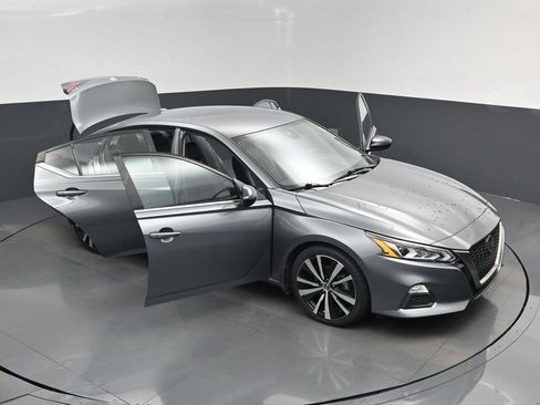Used 2021 Nissan Altima 2.5 SR FWD image 19