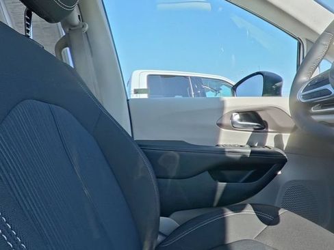 Used 2023 Chrysler Voyager LX FWD image 28