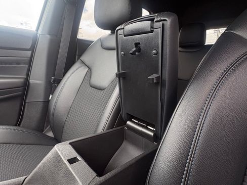 New 2026 Jeep Compass Latitude AWD/4WD image 24