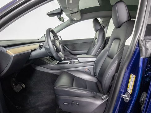 Used 2022 Tesla Model Y Long Range AWD/4WD image 9