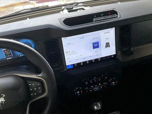 Used 2025 Ford Bronco Big Bend image 10