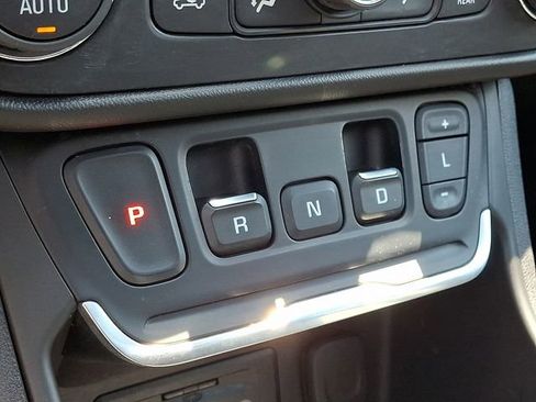 Used 2019 GMC Terrain Denali w/ Driver Alert Package II AWD/4WD image 17