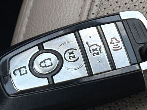 Used 2024 Ford Expedition Limited RWD image 28