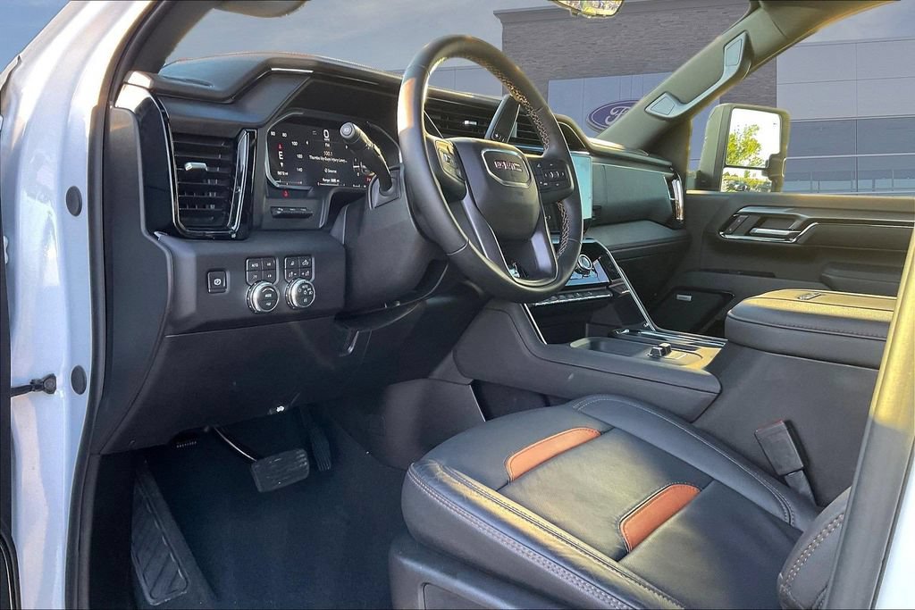 Used 2026 GMC Sierra 2500 AT4 w/ AT4 Premium Plus Package AWD/4WD image 18