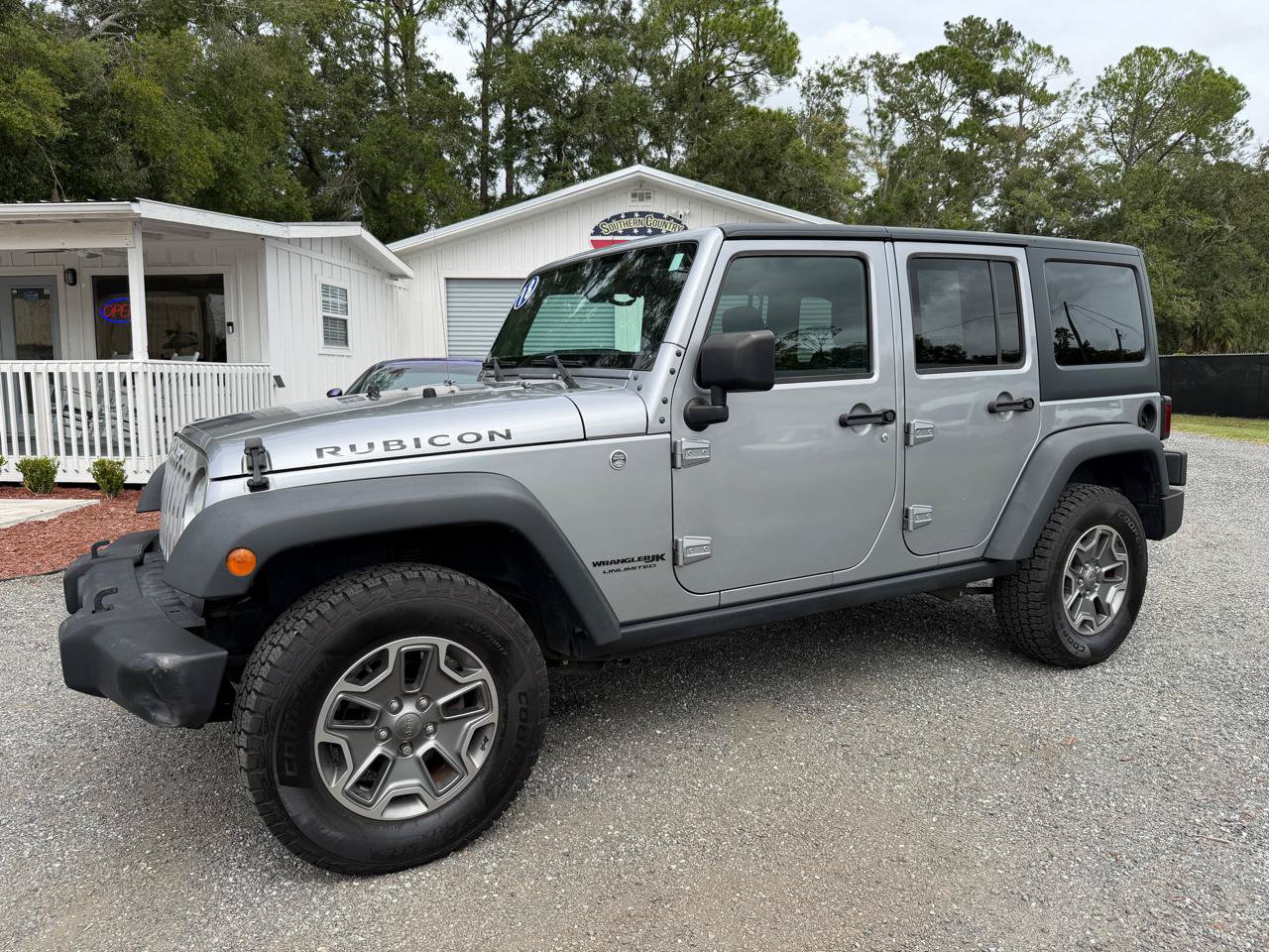 Used 2018 Jeep Wrangler Unlimited Rubicon w/ Connectivity Group AWD/4WD image 1