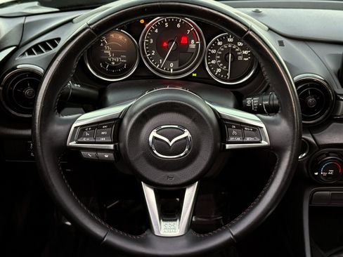 Used 2018 MAZDA MX-5 Miata Club image 37