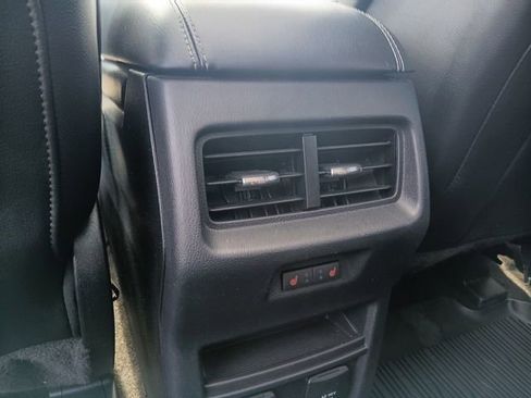 Used 2019 Ford Edge Titanium w/ Equipment Group 301A AWD/4WD image 20