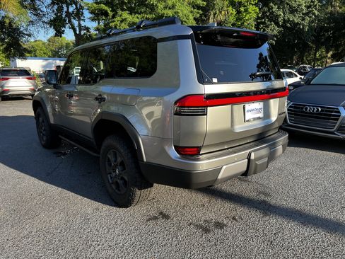 Used 2026 Lexus GX 550 AWD/4WD image 7