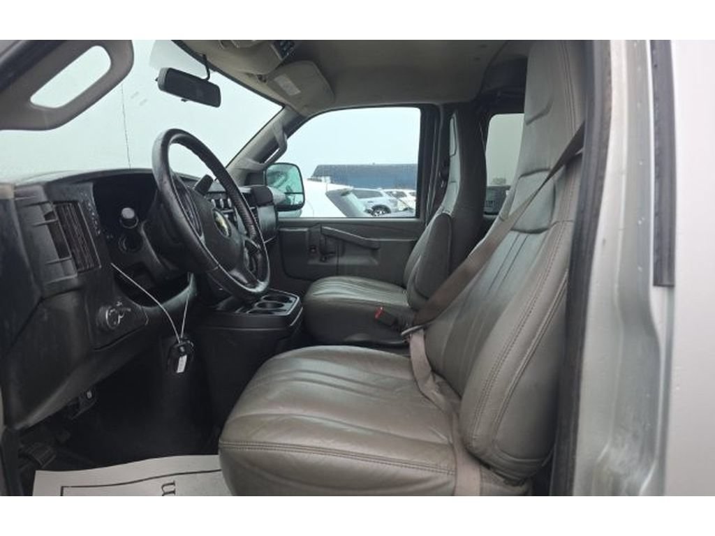 Used 2023 Chevrolet Express 2500 LS w/ Driver Convenience Package RWD image 5