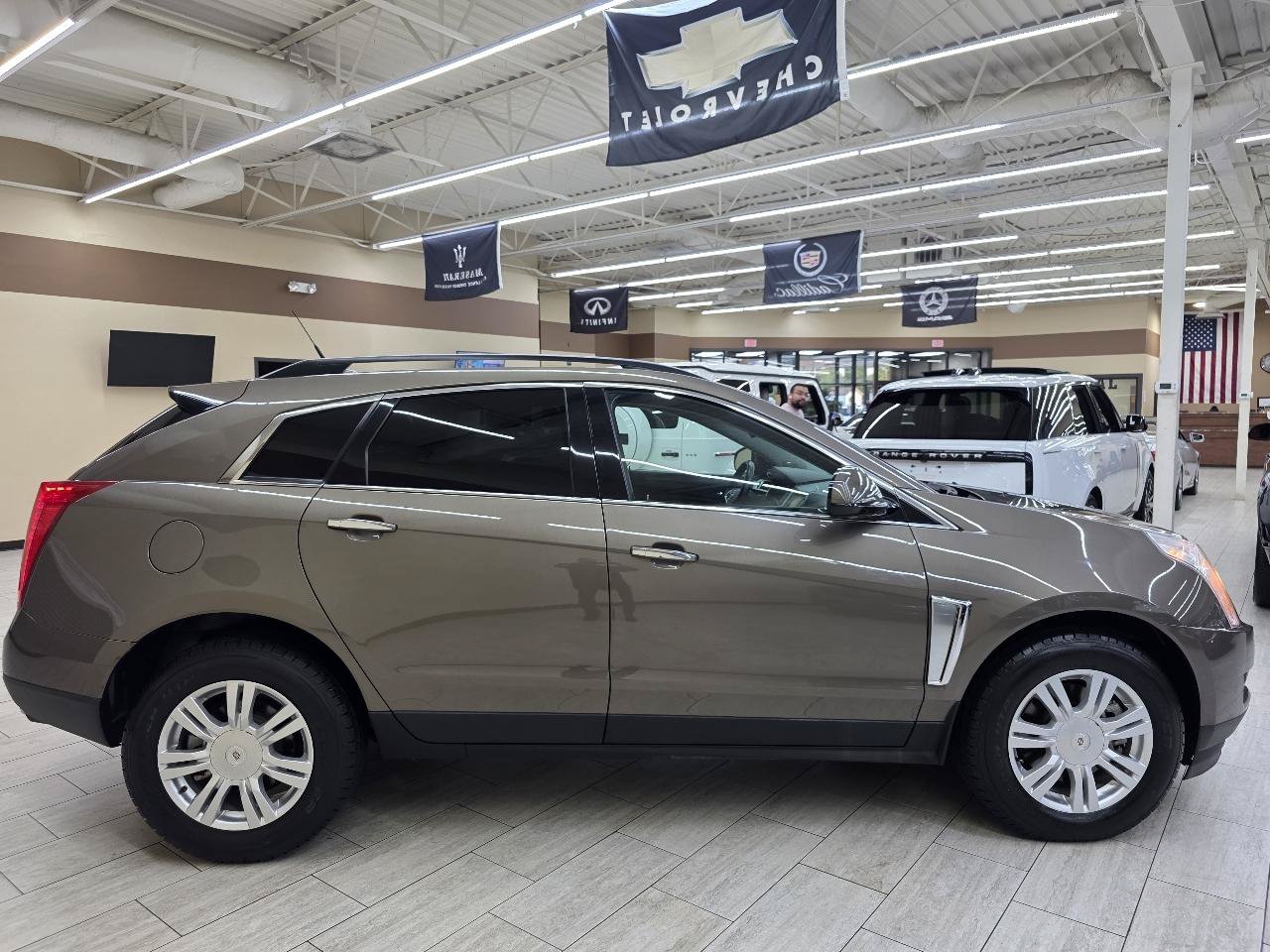 Used 2014 Cadillac SRX FWD image 5