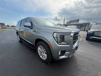 Used 2023 GMC Yukon XL SLT w/ SLT Premium Package