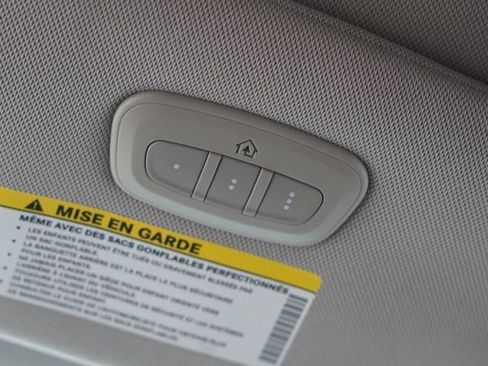 Used 2020 Chrysler Pacifica Touring-L image 35