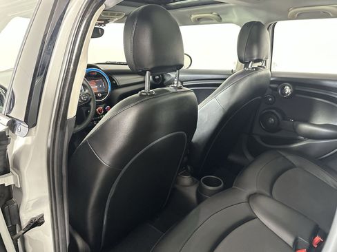 Used 2017 MINI Cooper 4-Door Hardtop FWD image 23