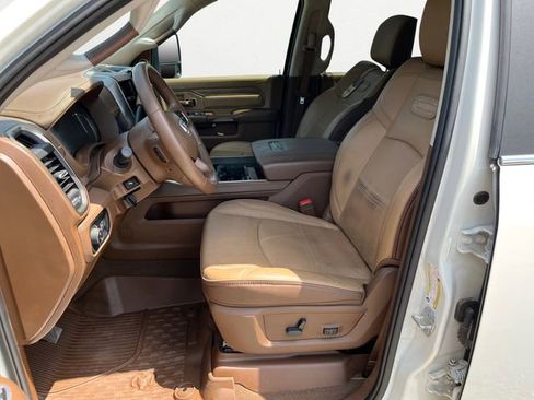 Used 2024 RAM 3500 Limited w/ Towing Technology Group image 9