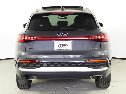 Used 2025 Audi Q5 Premium Plus w/ Premium Plus AWD/4WD image 8