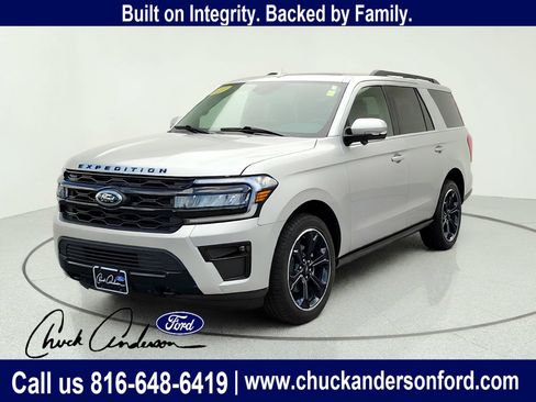 Used 2023 Ford Expedition Limited AWD/4WD image 1