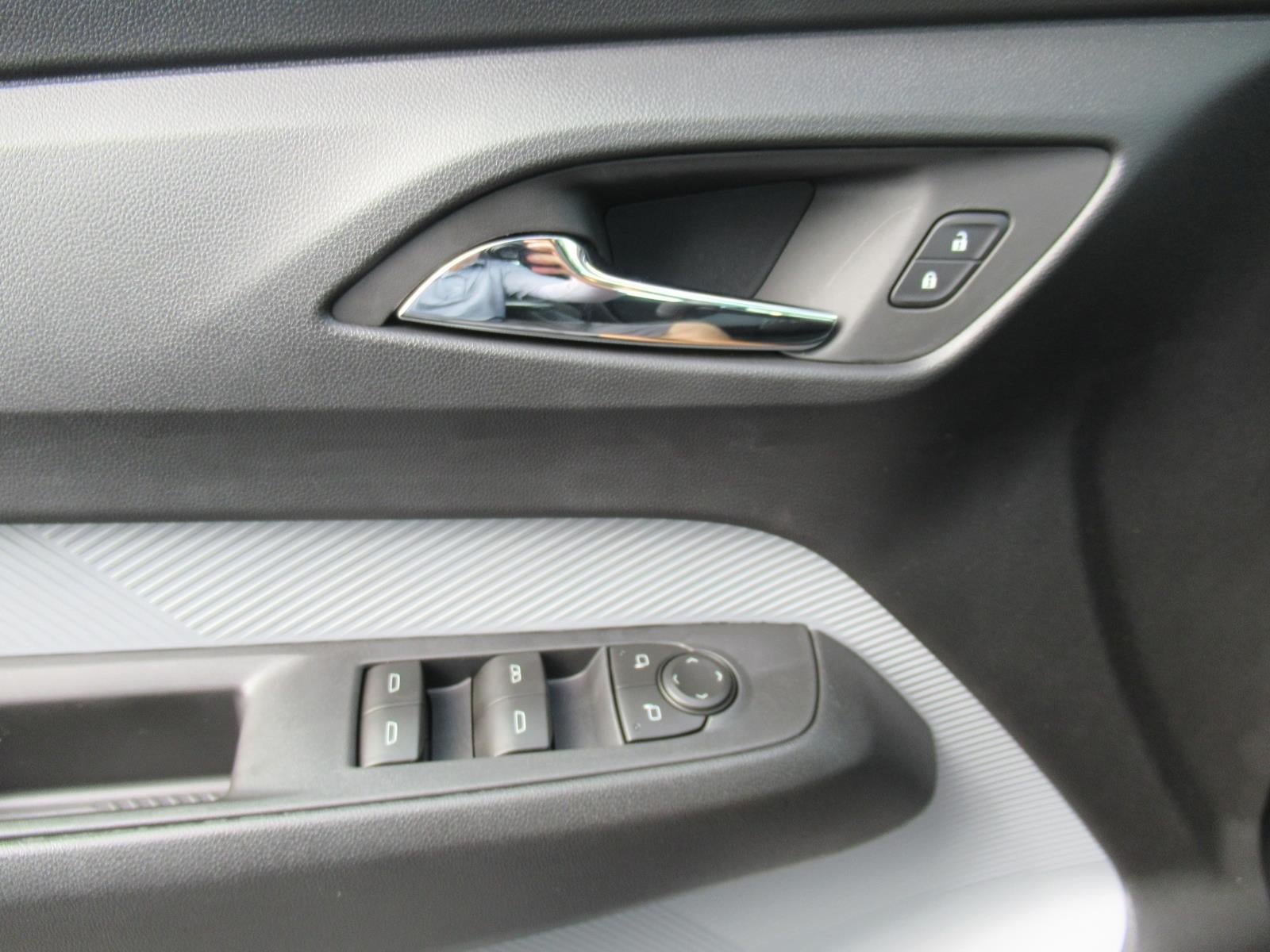 New 2027 Chevrolet Bolt LT FWD image 20