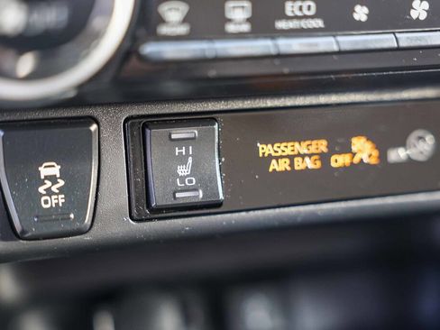 Certified 2022 Toyota RAV4 XLE w/ Convenience Package image 16