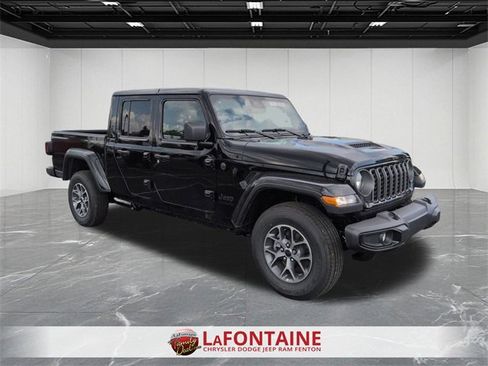 New 2025 Jeep Gladiator Sport image 7