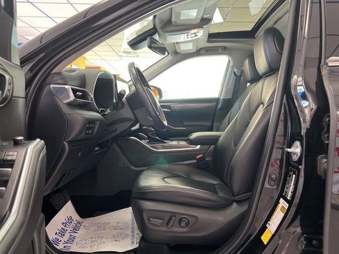 Used 2023 Toyota Highlander Limited AWD/4WD image 21