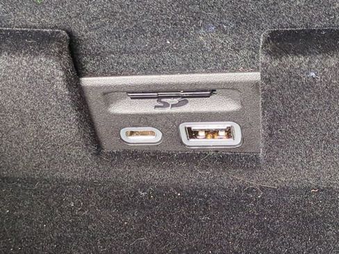 Used 2025 Cadillac XT6 Premium Luxury FWD image 28