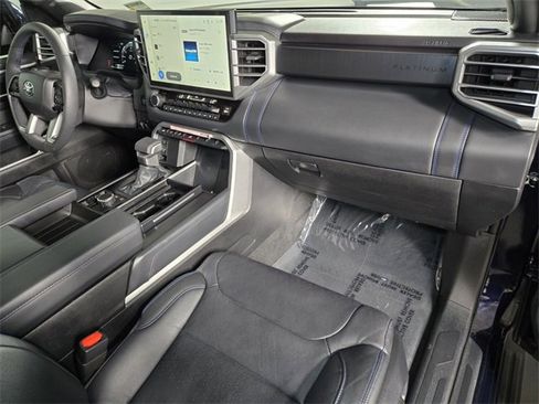 Used 2025 Toyota Sequoia Platinum image 26