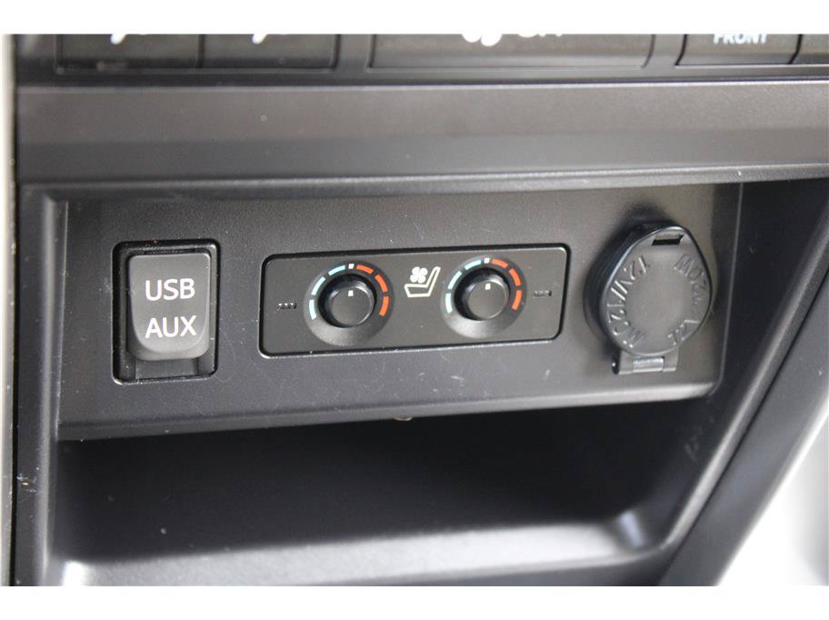 Used 2016 Toyota 4Runner Limited AWD/4WD image 33