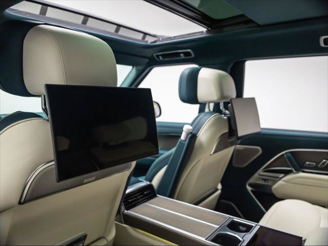 New 2026 Land Rover Range Rover SV AWD/4WD image 33
