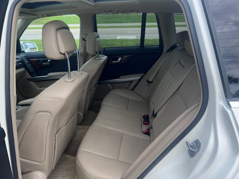 Used 2011 Mercedes-Benz GLK 350 2WD image 14