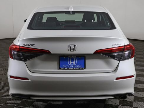 Used 2023 Honda Civic Sport image 9