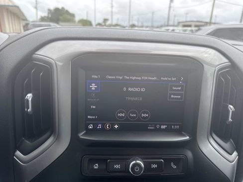 Used 2024 Chevrolet Silverado 1500 Custom image 23