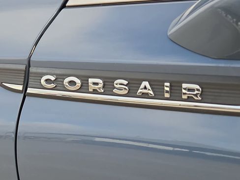 Used 2023 Lincoln Corsair Reserve w/ Equipment Group 201A image 11