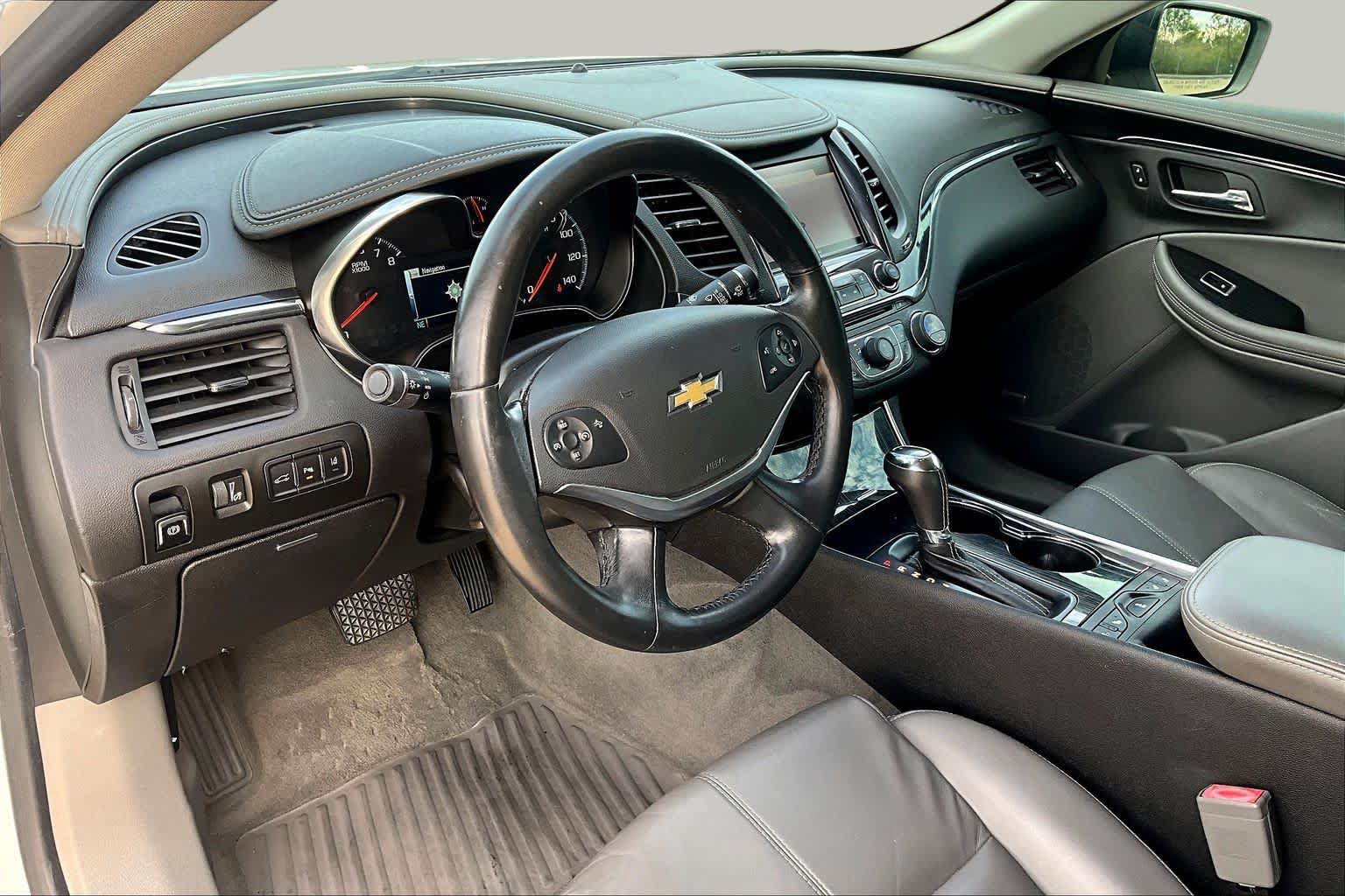 Used 2017 Chevrolet Impala LT w/ Leather Package FWD image 17