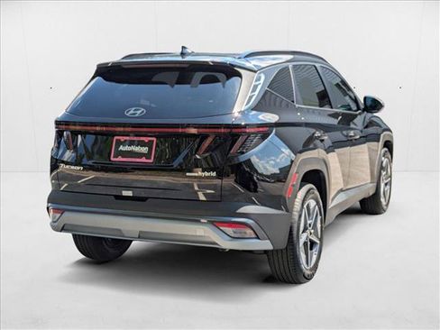New 2025 Hyundai Tucson SEL image 2