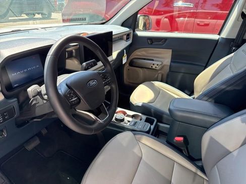 Used 2025 Ford Maverick Lariat w/ 4K Tow Package AWD/4WD image 4