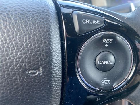 Used 2017 Honda Accord Sport image 24