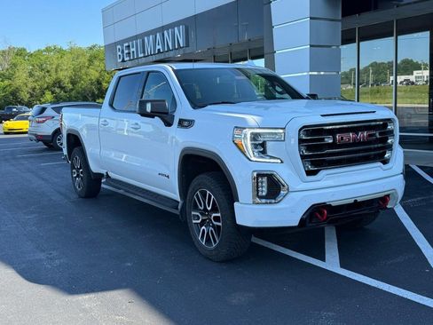 Used 2021 GMC Sierra 1500 AT4 w/ AT4 Premium Package AWD/4WD image 2