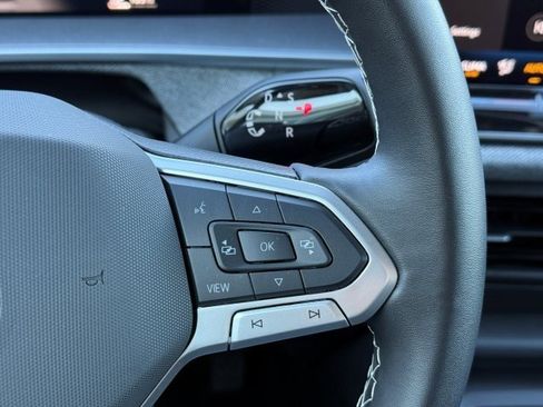 Used 2025 Volkswagen Tiguan S image 28